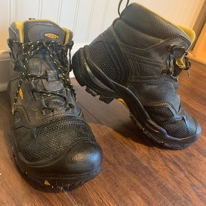 Keen Steeltoe Waterproof Size 11EE